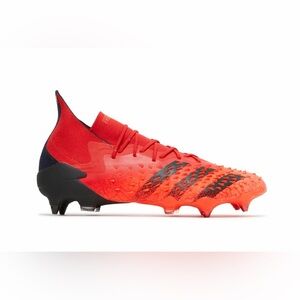 Adidas Predator Freak.1 SG Demonscale Solar Red
Men’s 9
NWB